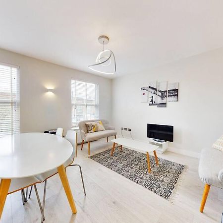 Stylish 2Bed2Bath Flat 4Min From Tube Station Villa London Eksteriør bilde