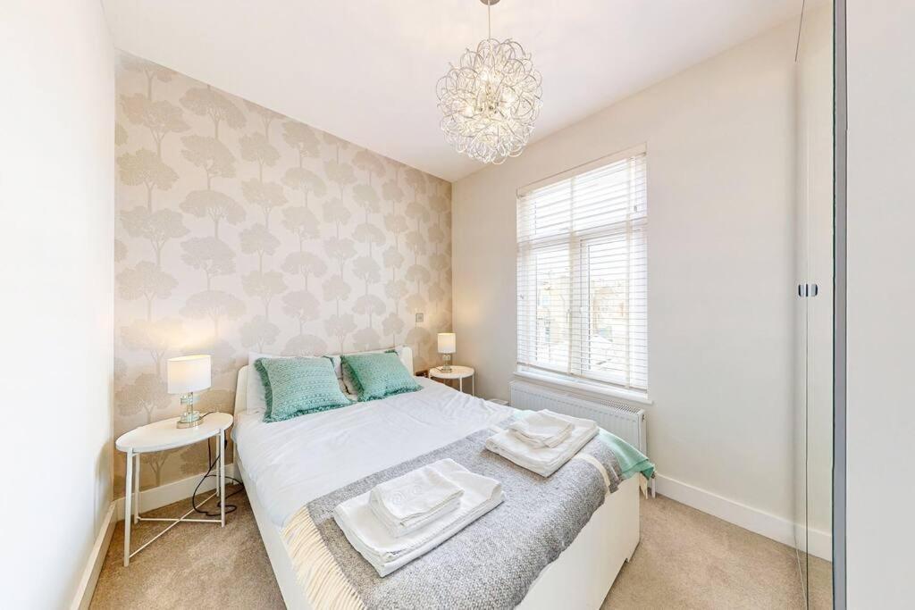 Stylish 2Bed2Bath Flat 4Min From Tube Station Villa London Eksteriør bilde